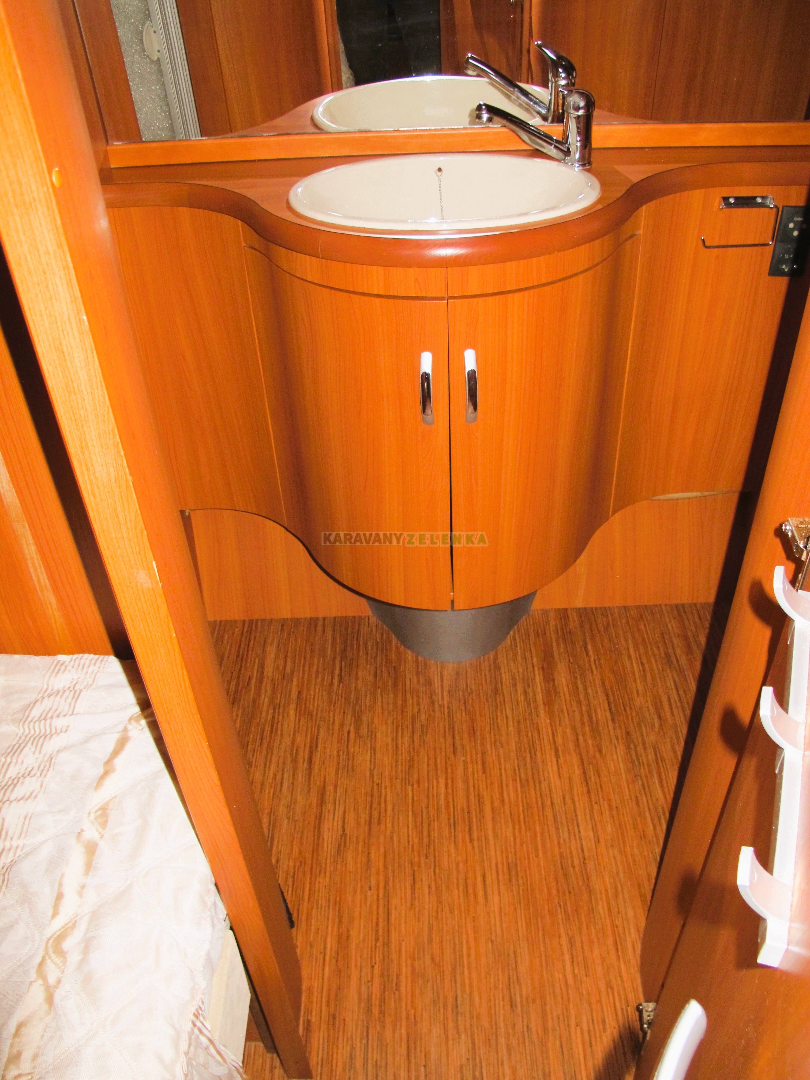 Karavan HOBBY 560 WLU Karavany Zelenka Pečky 602 692 885