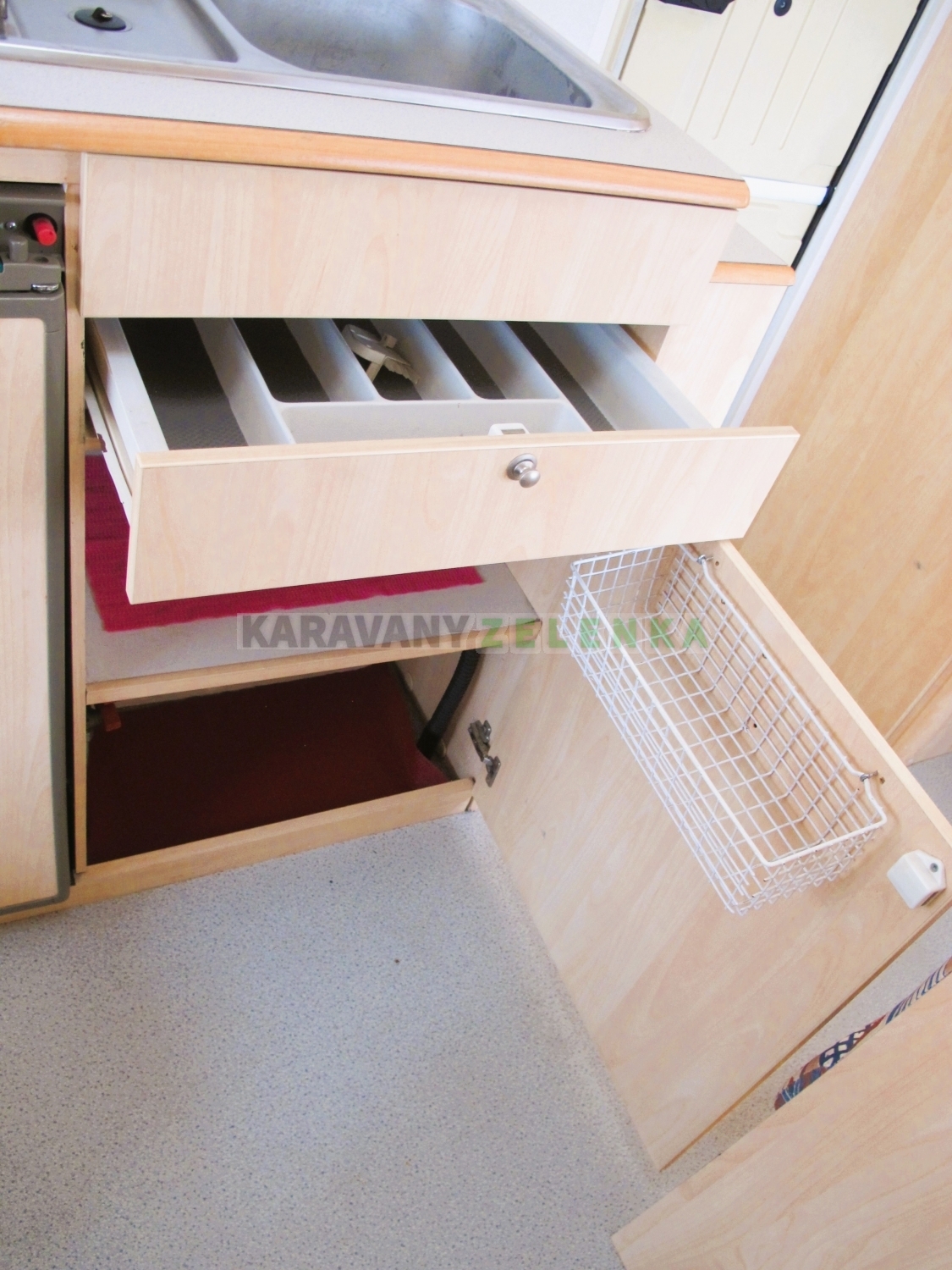 Karavan BEYERLAND 430 VITESE Karavany Zelenka Pečky 602 692 885